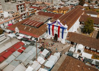 Street Markets: Cultural Heartbeats Around the World