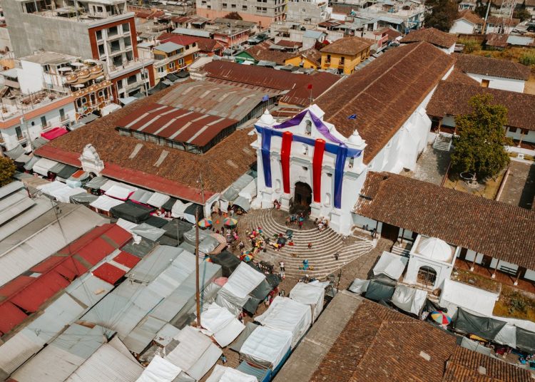 Street Markets: Cultural Heartbeats Around the World