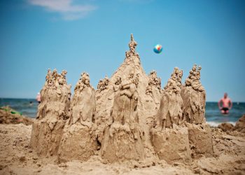 Mastering the Art of Sandcastle Building: Step-by-Step to Your Perfect Creation